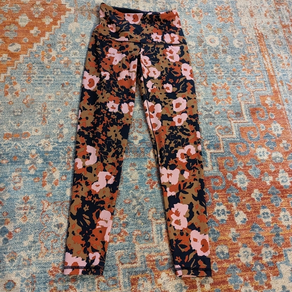 Prana Women's XS Kimble Printed 7/8 Legging Pants Nordic Pink Wildflower - Picture 1 of 11